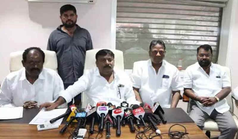 హనుమయ్య ఆర్.ఎస్.ప్రవీణ్ కుమార్ బినామీ