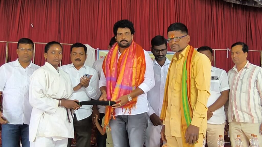 విద్యార్థులు క్రీడల్లో రాణించాలి రాజ్ కుమార్ రెడ్డి