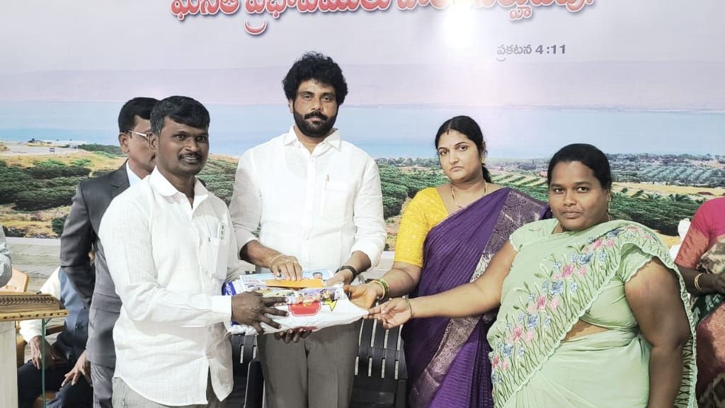 క్రైస్తవుల సమస్యల పరిష్కారానికి కృషి రాజ్ కుమార్ రెడ్డి