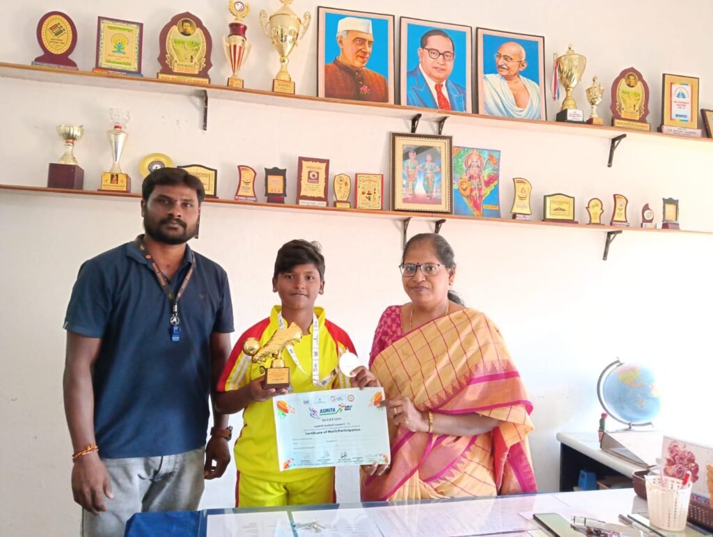 ఖేలో ఇండియా ఫుట్‌బాల్ సెలక్షన్స్‌లో మెరిసిన కురుమళ్ళ అరుణ జ్యోతి