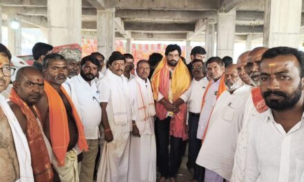 హనుమాన్ దేవాలయంలో ధ్వజస్తంభాన్ని ప్రారంభించిన రాజ్ కుమార్ రెడ్డి