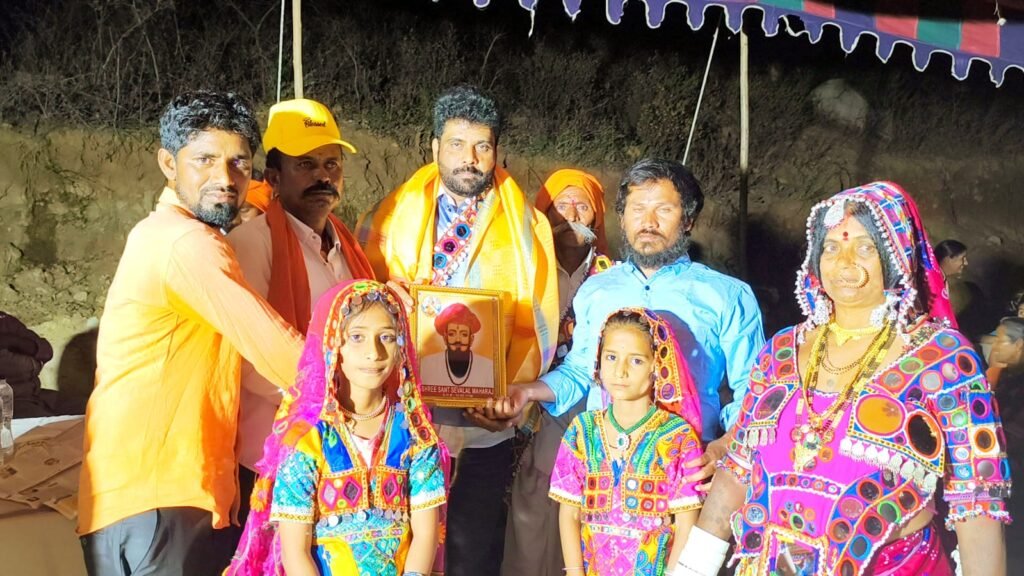 వందర్ గుట్ట తండలో శ్రీ సంత్ సేవాలాల్ దేవాలయ నిర్మాణానికి కృషి రాజ్ కుమార్ రెడ్డి