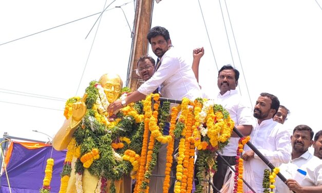 పేటలో అంబేద్కర్ కు నివాళులర్పించిన రాజ్ కుమార్ రెడ్డి