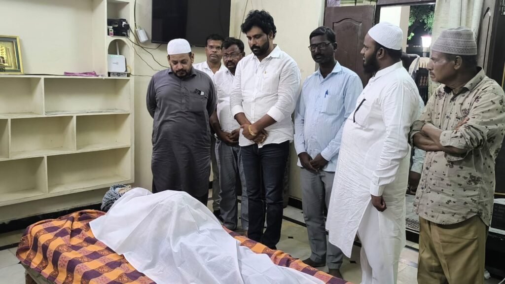 అనారోగ్యంతో జామా మసీదు ఇమామ్ హఫీజ్ మహమ్మద్ పక్రుద్దీన్ తాజ్ మృతి