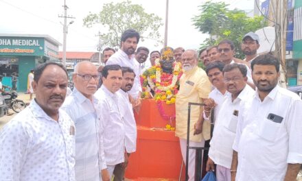 వీర్ సావర్కర్ ను ఆదర్శంగా తీసుకోవాలి: రాజ్ కుమార్ రెడ్డి