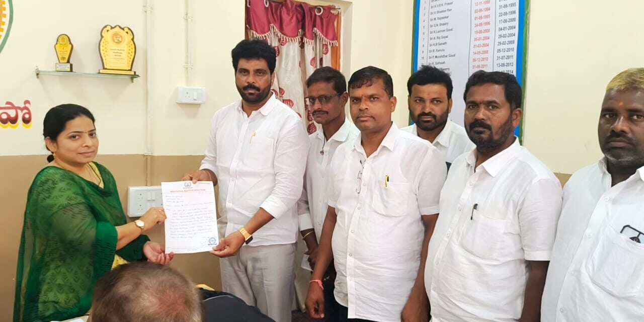 బస్సు సౌకర్యం కల్పించాలి