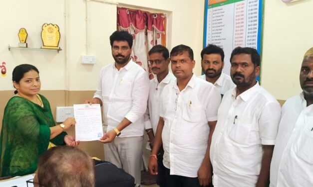 బస్సు సౌకర్యం కల్పించాలి
