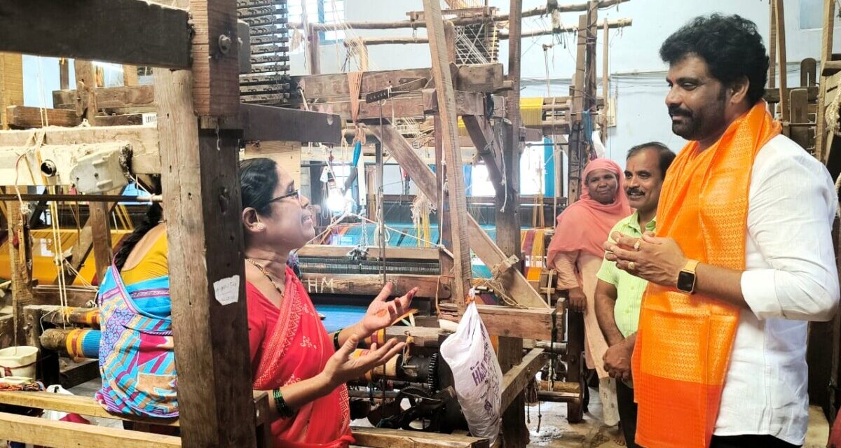 చేనేత కార్మికుల సమస్యల పరిష్కారానికి కృషి: రాజ్ కుమార్ రెడ్డి