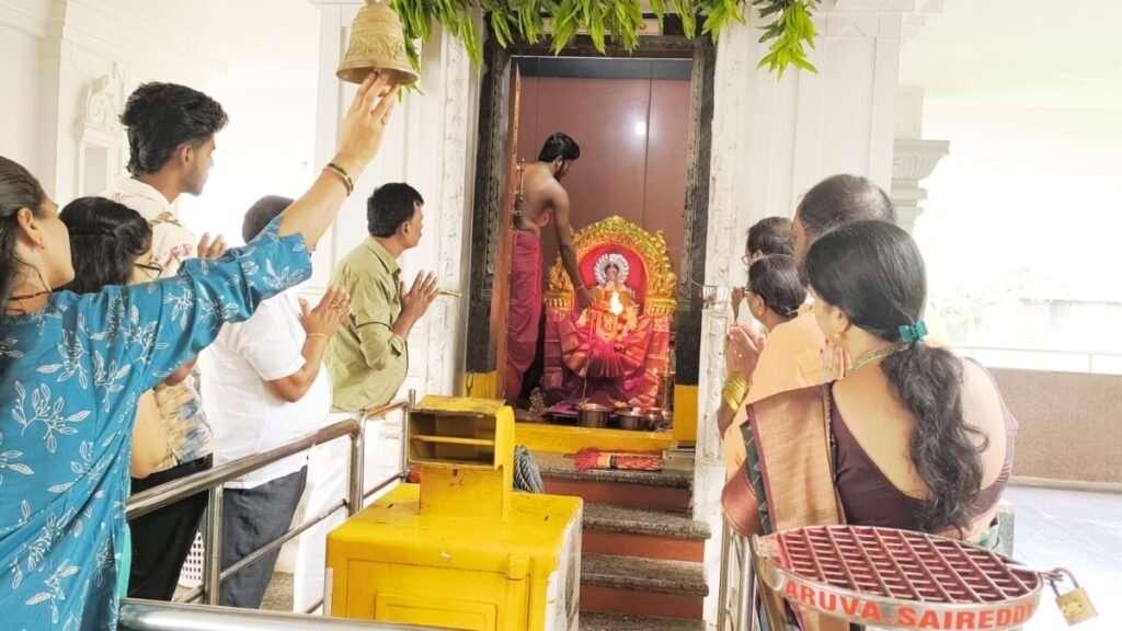 హరిహర క్షేత్రంలో ఘనంగా శుక్రవారం పూజలు