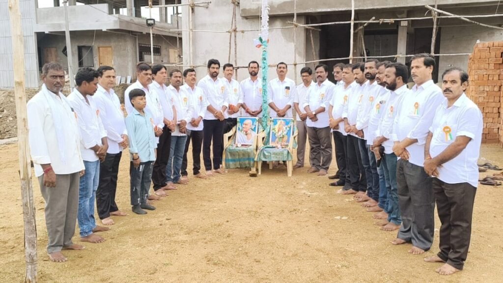 మహనీయుల ఆశయ సాధనకు కృషి చేయాలి: రాజ్ కుమార్ రెడ్డి