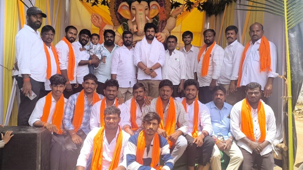 శేర్నపల్లిలో బొజ్జ గణపయ్యకు పూజలు చేసిన రాజ్ కుమార్ రెడ్డి