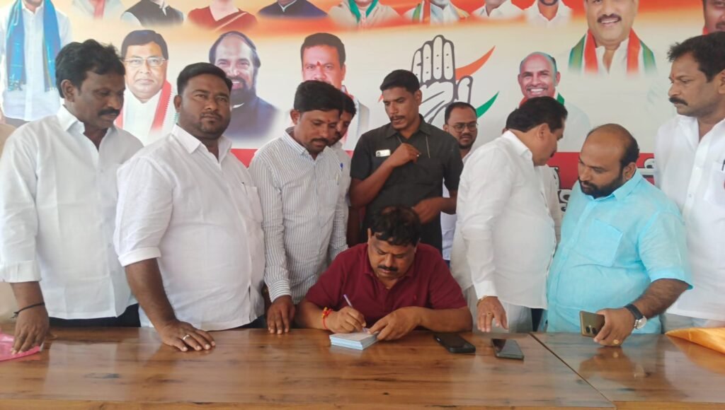 ఎన్‌ఎస్‌యూఐ ఆధ్వర్యంలో ఓటు చోరీ హటావో – ప్రజాస్వామ్యం బచావో పోస్టల్ కార్డు ఉద్యమం