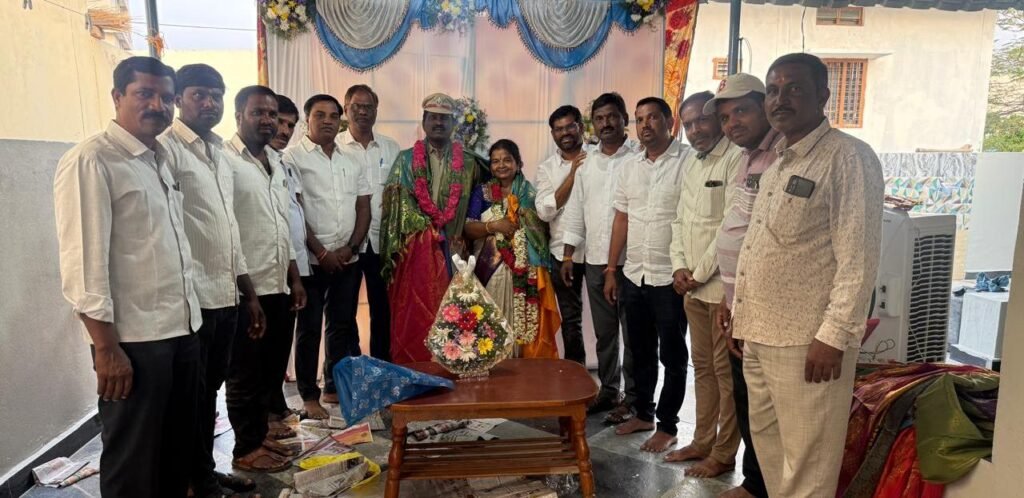 నందిగామ పోలీస్ ఎస్ఐ యాదయ్యకు పదవీ విరమణ శుభాకాంక్షలు