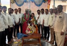 నందిగామ పోలీస్ ఎస్ఐ యాదయ్యకు పదవీ విరమణ శుభాకాంక్షలు