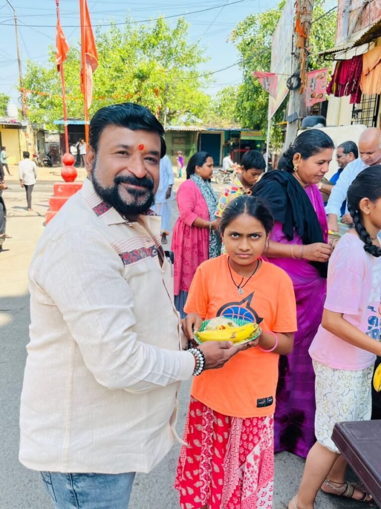 త్వాయా గుణమ్‌గరి తొలి పుట్టినరోజు సందర్భంగా పేదలకు అల్పాహార పంపిణీ