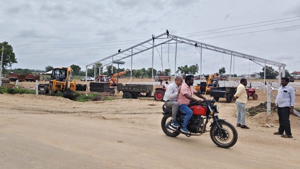 ముఖ్యమంత్రి రేవంత్ రెడ్డి పర్యటనపై జిల్లా మంత్రుల చిన్నచూపు..?